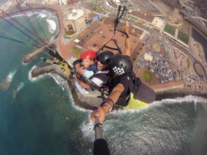 Tri tandem paraglider